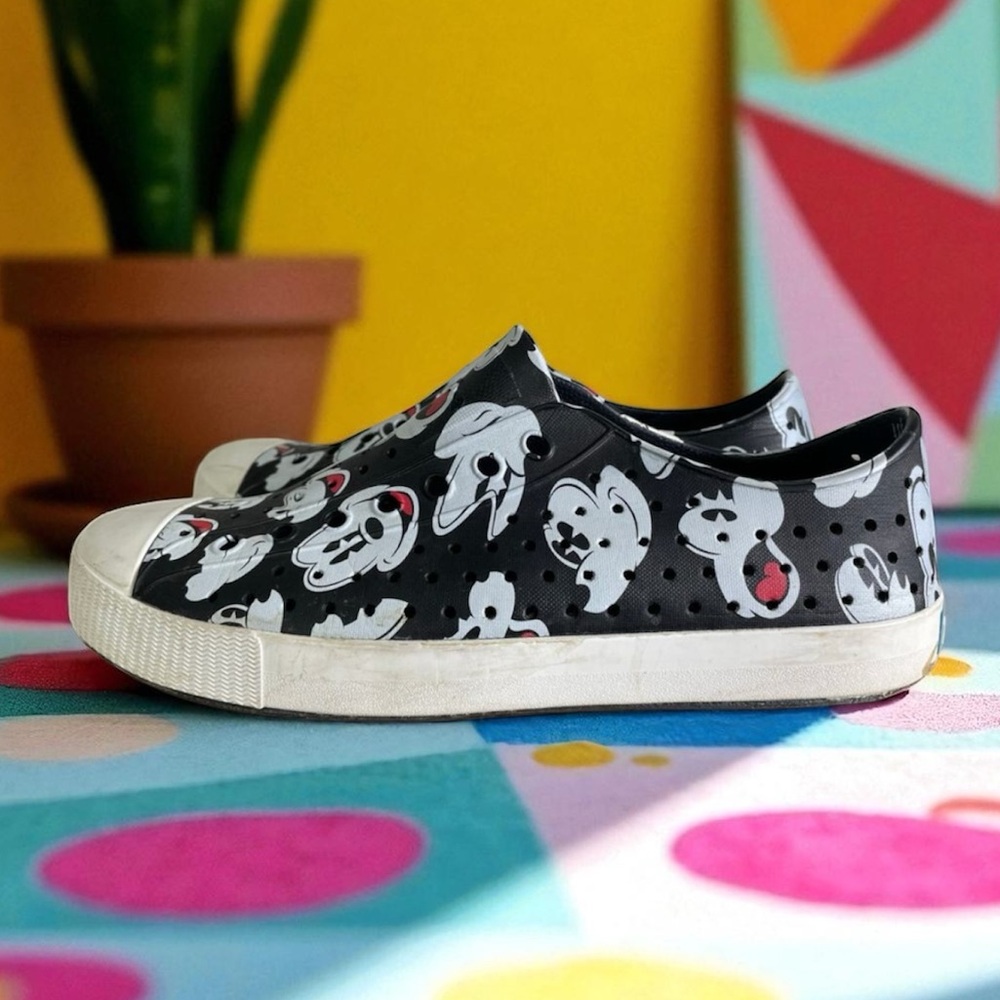 Native Shoes Jefferson Mickey Mouse Slip On Sneakers Black White Womens 11